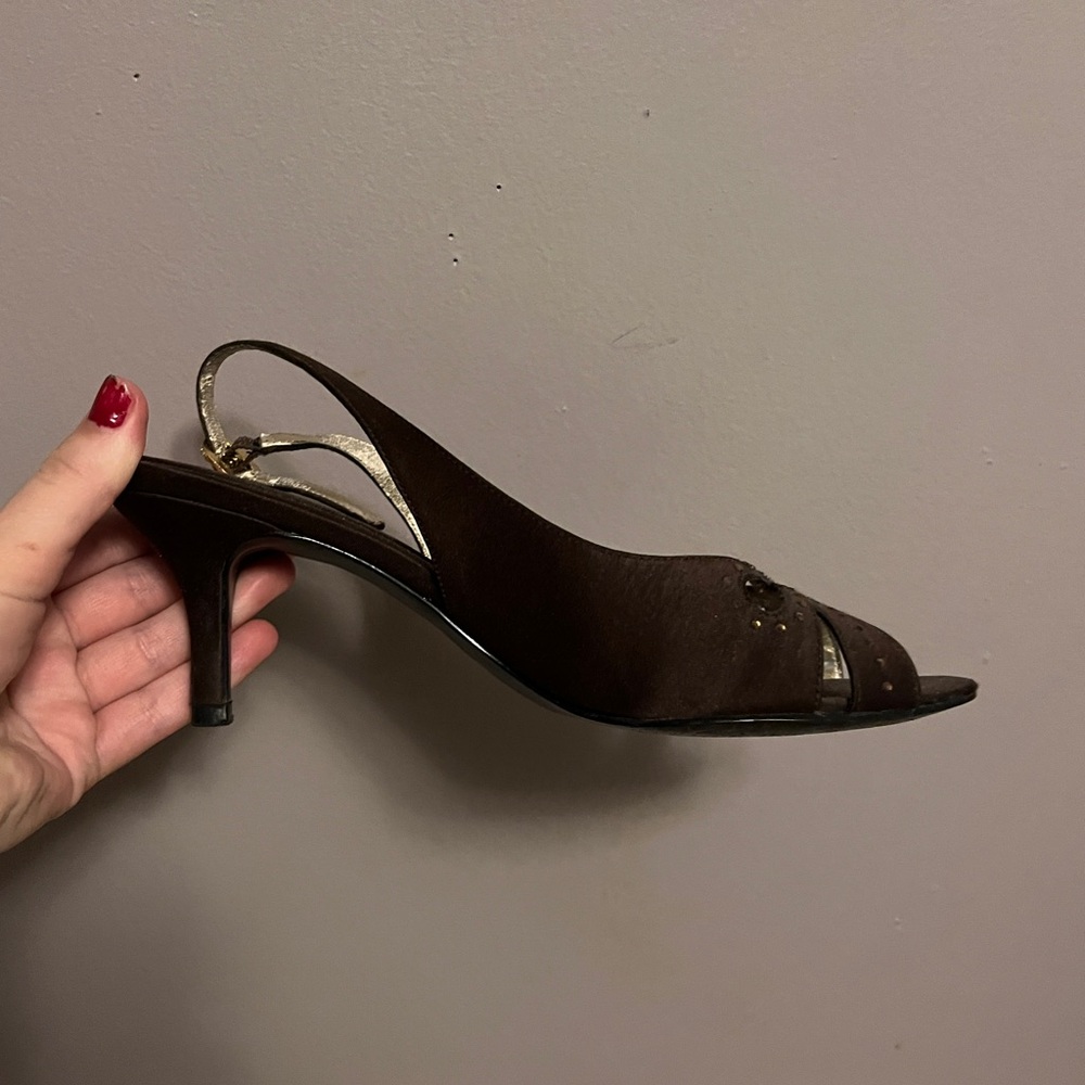Brown Kitten Heels with Adjustable Slingback - Picture 4 of 5